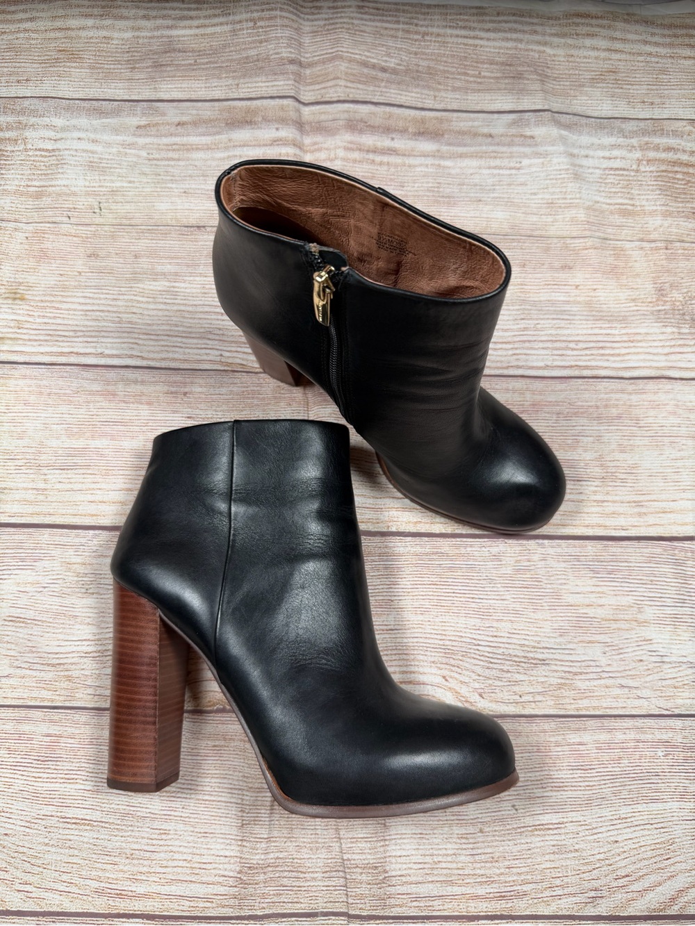 Vince Camuto Grenadine Black Leather High Block Heel Ankle Booties‎ 4 in Heel